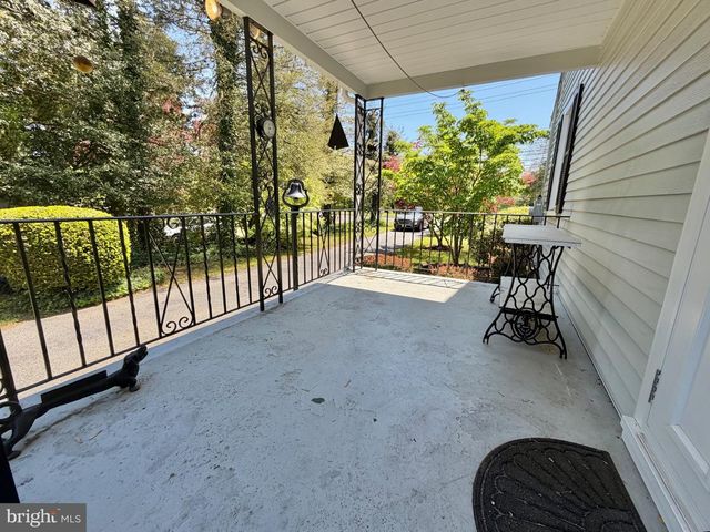 1901 COLUMBUS RD, Burlington, NJ 08016