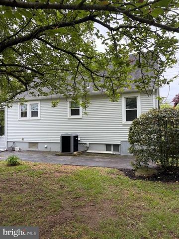 1901 COLUMBUS RD, Burlington, NJ 08016