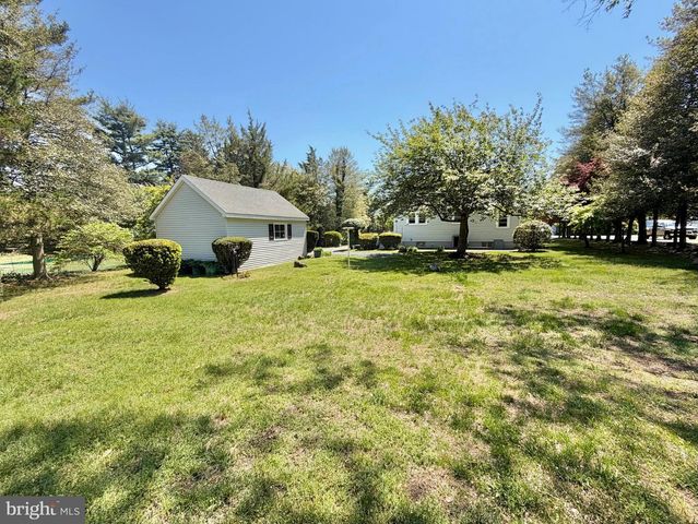 1901 COLUMBUS RD, Burlington, NJ 08016