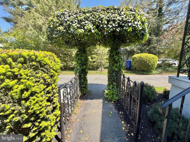 1901 COLUMBUS RD, Burlington, NJ 08016