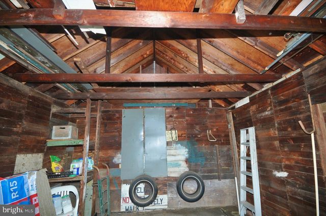 1901 COLUMBUS RD, Burlington, NJ 08016