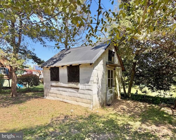 1901 COLUMBUS RD, Burlington, NJ 08016