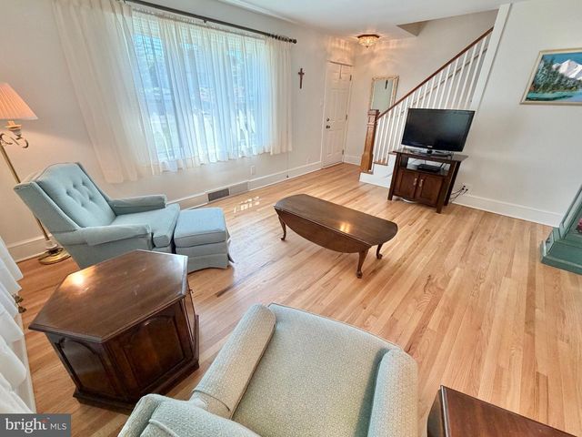 1901 COLUMBUS RD, Burlington, NJ 08016