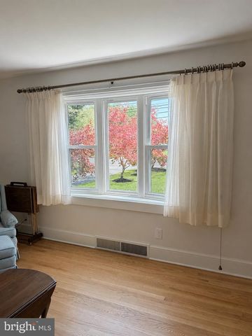 1901 COLUMBUS RD, Burlington, NJ 08016
