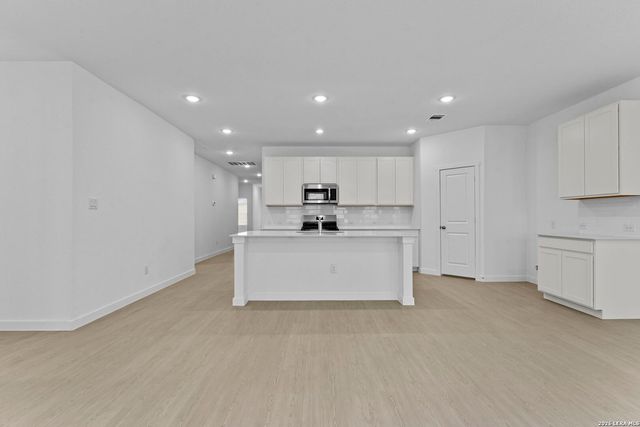 5003 Mission Tejas Road, Marion, TX 78124