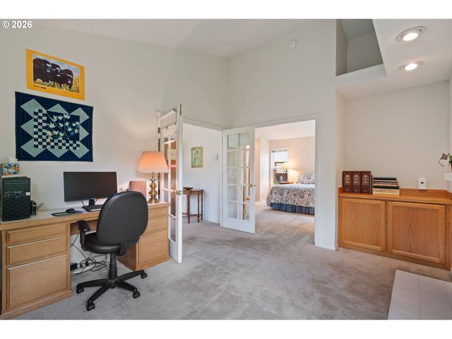 5799 LANGFORD Ln, Lake Oswego, OR 97035