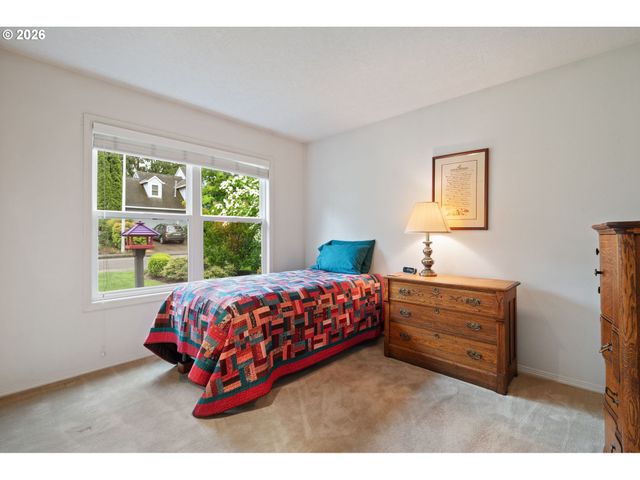 5799 LANGFORD Ln, Lake Oswego, OR 97035