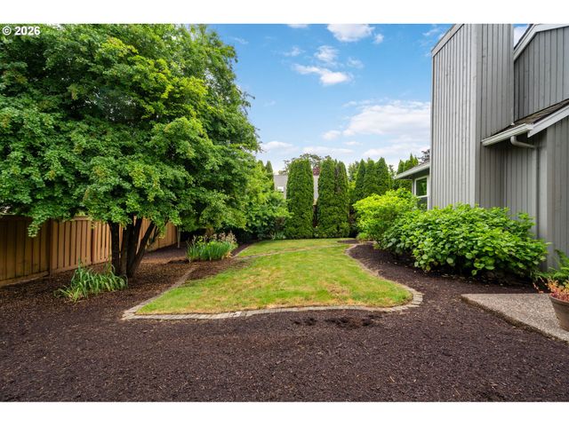 5799 LANGFORD Ln, Lake Oswego, OR 97035