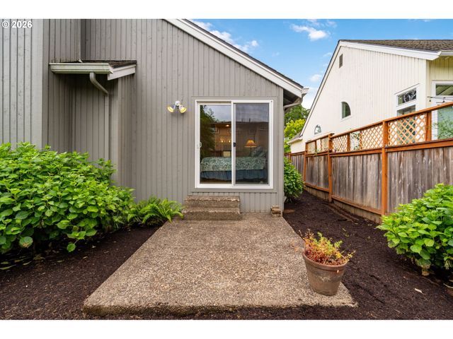 5799 LANGFORD Ln, Lake Oswego, OR 97035