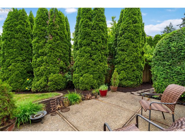 5799 LANGFORD Ln, Lake Oswego, OR 97035