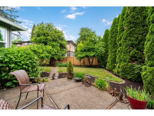 5799 LANGFORD Ln, Lake Oswego, OR 97035