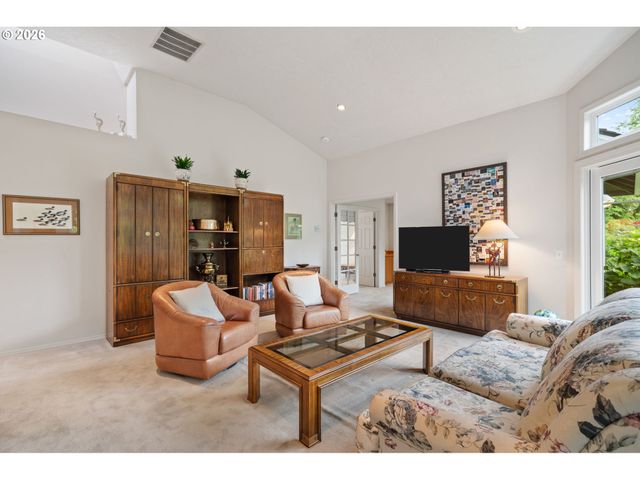 5799 LANGFORD Ln, Lake Oswego, OR 97035