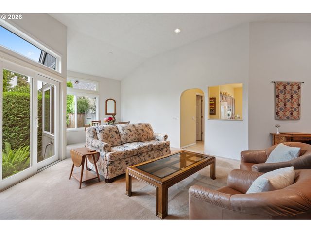 5799 LANGFORD Ln, Lake Oswego, OR 97035