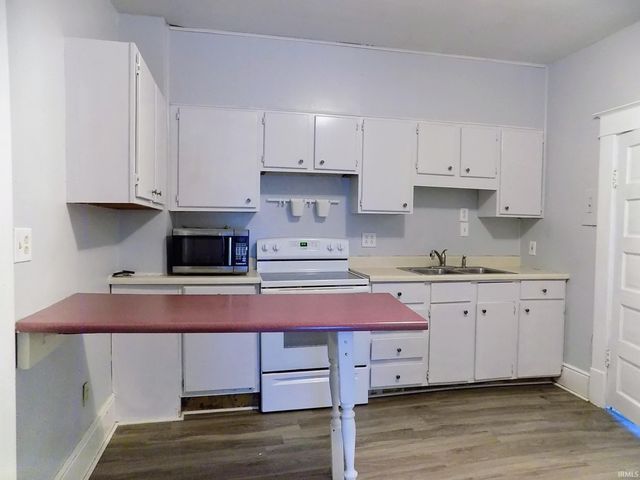 703 S APPERSON Way, Kokomo, IN 46901