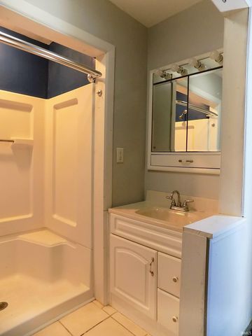 703 S APPERSON Way, Kokomo, IN 46901