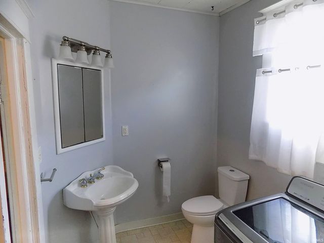 703 S APPERSON Way, Kokomo, IN 46901