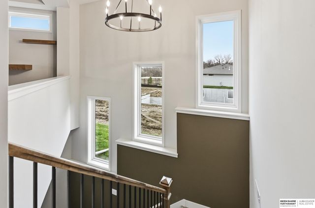 9910 Cimarron Street, Papillion, NE 68046