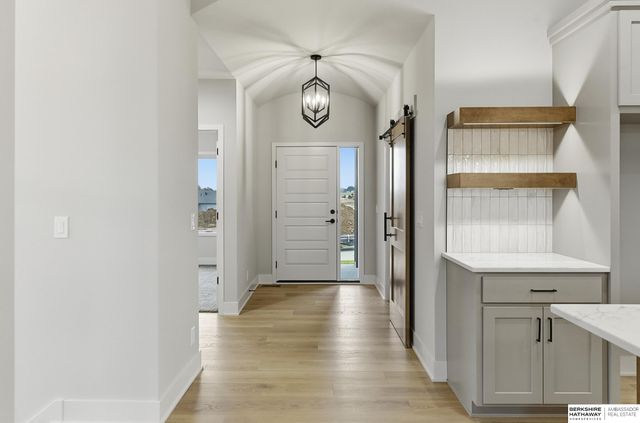 9910 Cimarron Street, Papillion, NE 68046