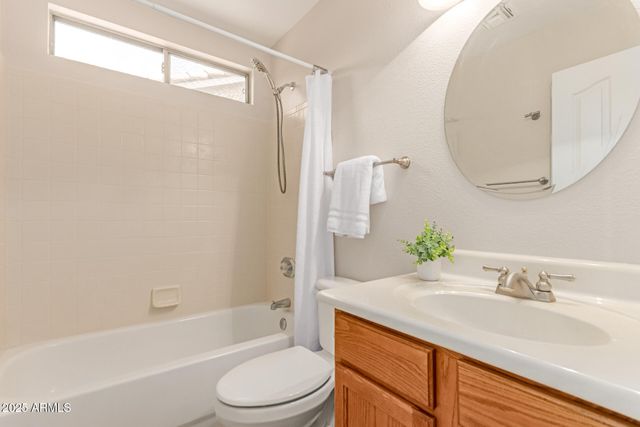 8940 E INDIANA Avenue, Sun Lakes, AZ 85248