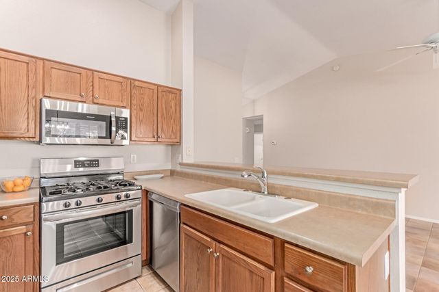 8940 E INDIANA Avenue, Sun Lakes, AZ 85248