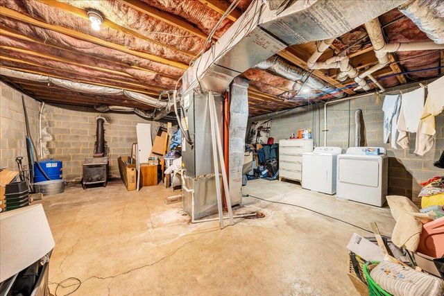 110 Chimney Sweep CT, Goodview, VA 24095