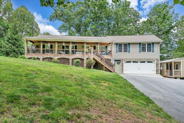 110 Chimney Sweep CT, Goodview, VA 24095