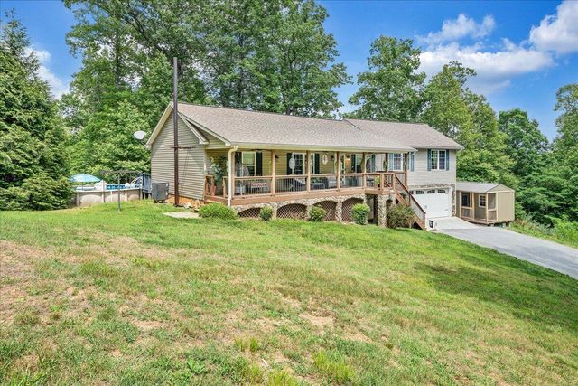 110 Chimney Sweep CT, Goodview, VA 24095