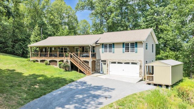 110 Chimney Sweep CT, Goodview, VA 24095