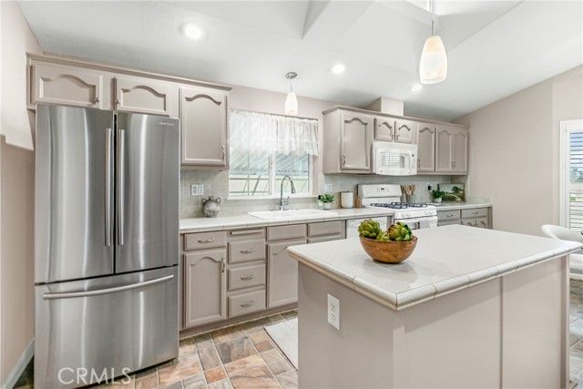 844 Devonshire Rd, Arroyo Grande, CA 93420