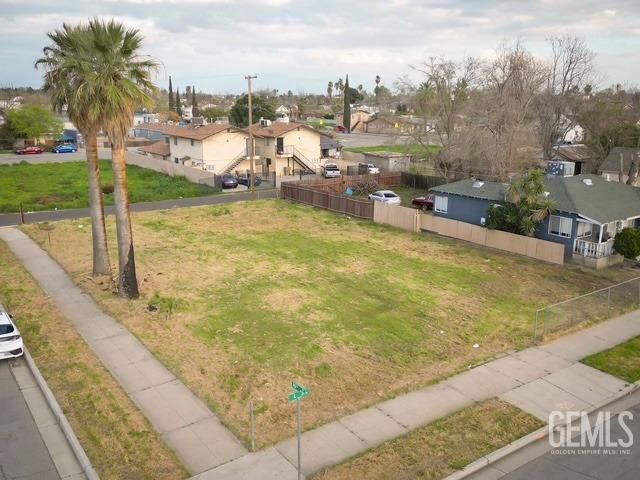 920 L Street, Bakersfield, CA 93304