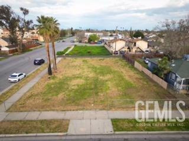 920 L Street, Bakersfield, CA 93304