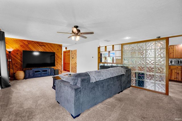 284 Old State Road 37 N, Bedford, IN 47421