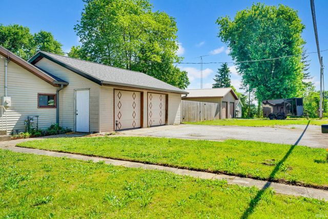 284 Old State Road 37 N, Bedford, IN 47421