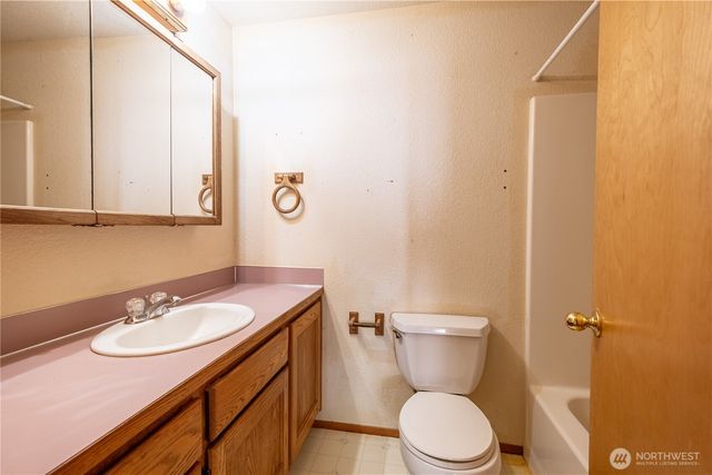 4587 Siesta Place Place, Oak Harbor, WA 98277