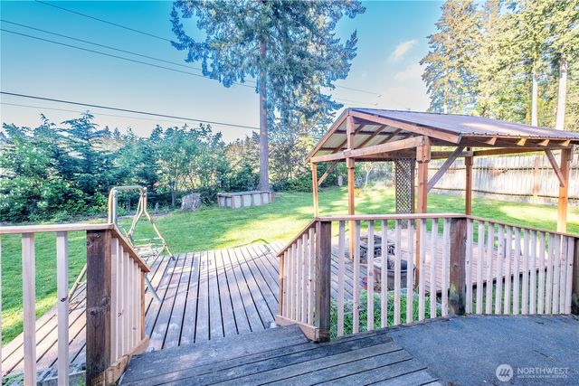 4587 Siesta Place Place, Oak Harbor, WA 98277