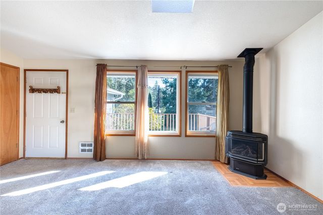 4587 Siesta Place Place, Oak Harbor, WA 98277
