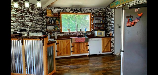 500 County Road 1524, Morgan, TX 76671