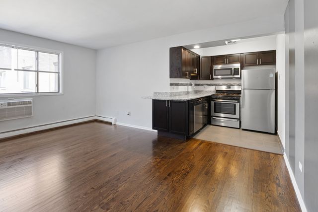 6201 N Kenmore Avenue 407, Chicago, IL 60660
