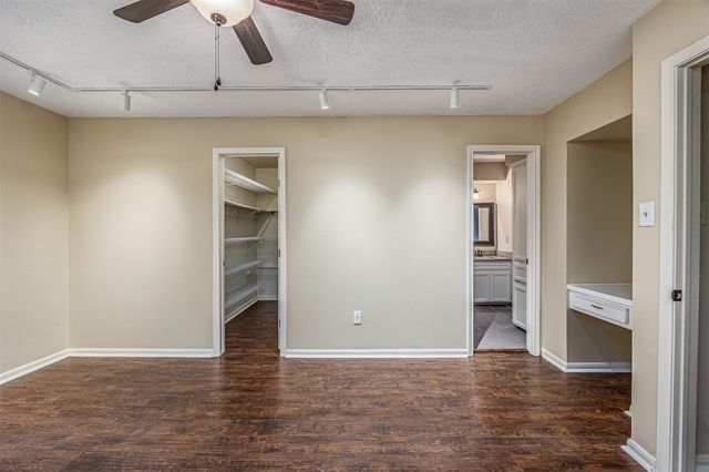 208 N Burnett Drive, Baytown, TX 77520