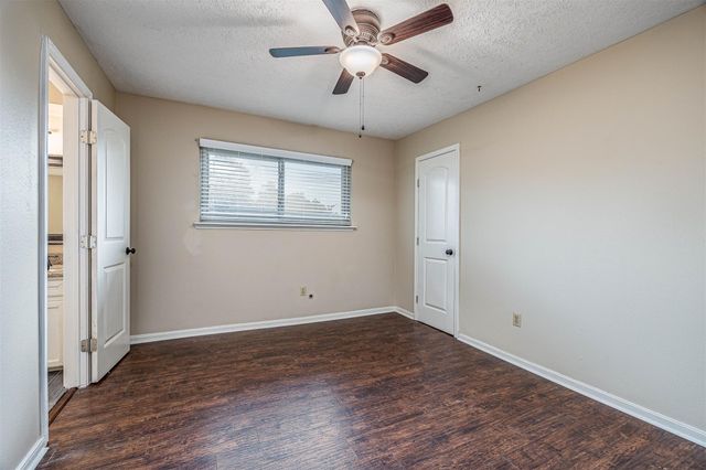 208 N Burnett Drive, Baytown, TX 77520