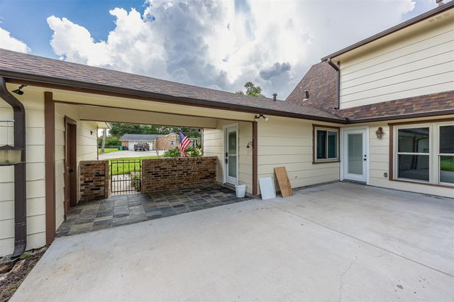 208 N Burnett Drive, Baytown, TX 77520