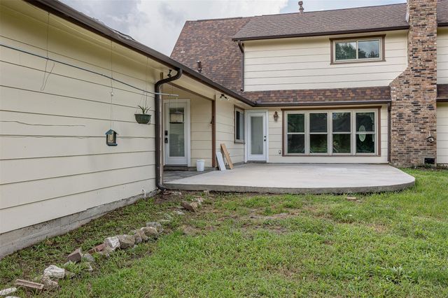 208 N Burnett Drive, Baytown, TX 77520