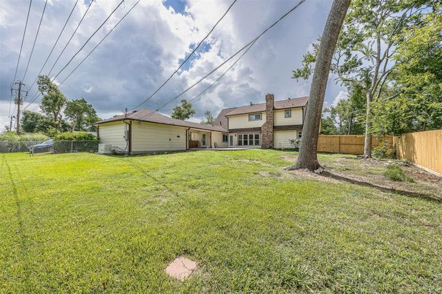 208 N Burnett Drive, Baytown, TX 77520