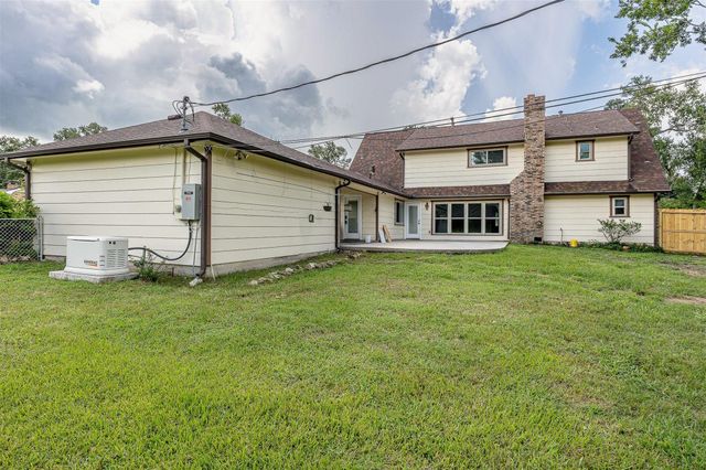 208 N Burnett Drive, Baytown, TX 77520