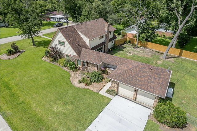 208 N Burnett Drive, Baytown, TX 77520