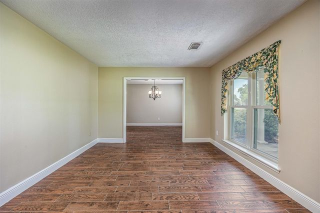 208 N Burnett Drive, Baytown, TX 77520