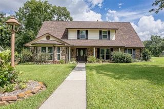 208 N Burnett Drive, Baytown, TX 77520