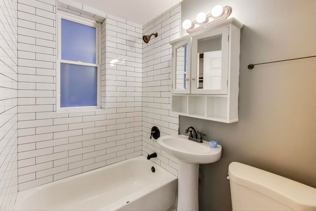 6624 S Rhodes Avenue, Chicago, IL 60637