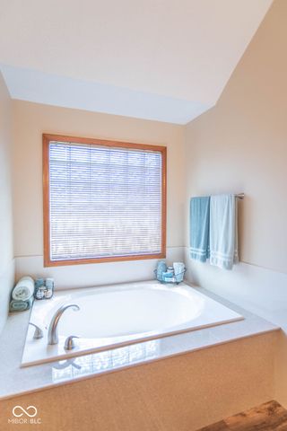 9437 Gladstone Drive, Pittsboro, IN 46167