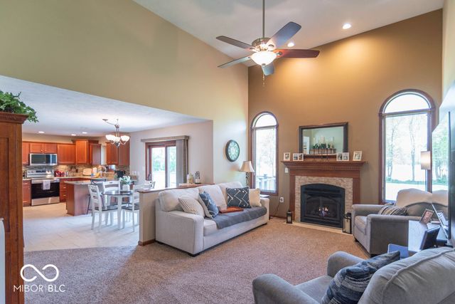9437 Gladstone Drive, Pittsboro, IN 46167